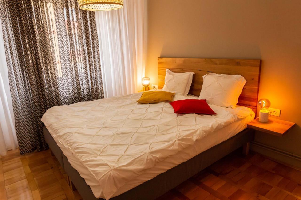 Cosy 2-Bedroom Flat - Fully Equipped Resita Exterior foto